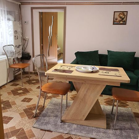 Ferienwohnung Carissa House Brașov Exterior foto